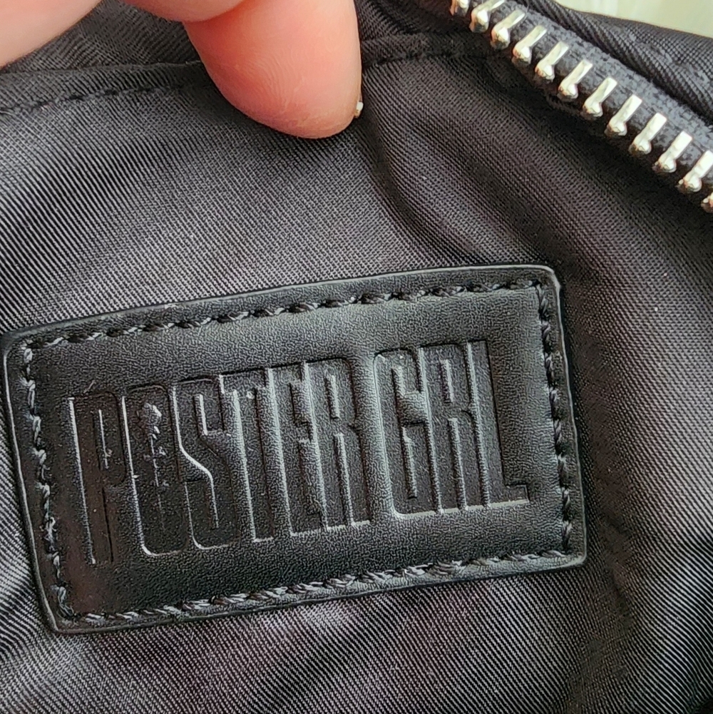 POSTER GIRL BLACK POLYESTER HARNESS FANNY PACK BAG SILVER HARDWEAR ZIP CLOSE - Picture 4 of 9